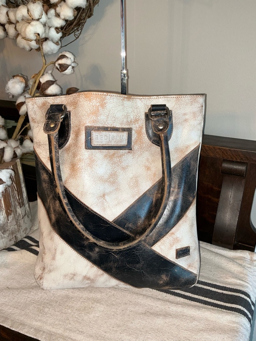NWOT Bed Stu Italic Leather Shoulder Bag Tote Nectar Lux Black Lux MSRP $345 - Picture 3 of 14